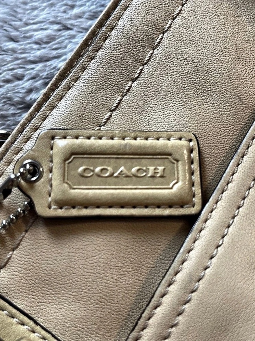 Coach Legacy East West Gallery Tote Beige Leather Bag - Picture 6 of 13